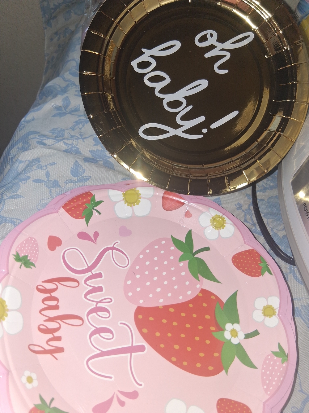 Sweet Berry Is On The Way Pink Strawberry Party Plates - Babyshower 70+set